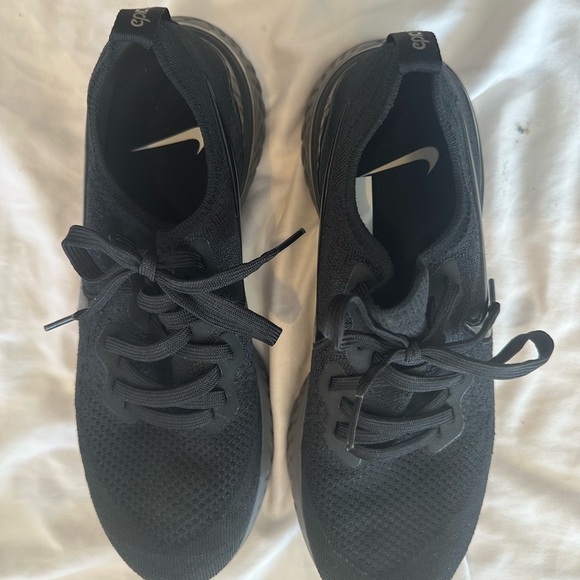 Nike epic react. Men’s running shoes - size 10. Lightly used. - Picture 7 of 12
